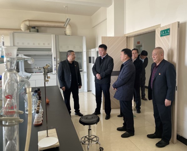 酒泉市政府黨組成員、副市長哈里別克來敦煌種業(yè)調(diào)研指導(dǎo)工作